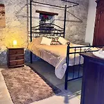 Charming 3-bedroom In Heart Of Vasa Koilaniou Villa *