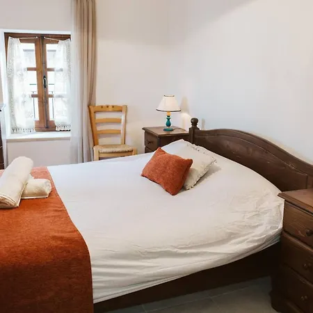 וילה Charming 3-bedroom In Heart Of Vasa Koilaniou