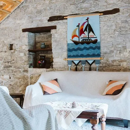 Charming 3-bedroom In Heart Of Vasa Koilaniou וילה