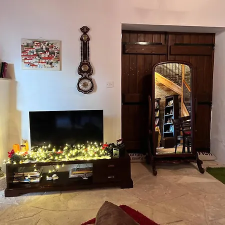 Villa Charming 3-bedroom In Heart Of Vasa Koilaniou *