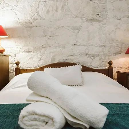 Charming 3-bedroom In Heart Of Vasa Koilaniou * Vasa Kilaniou