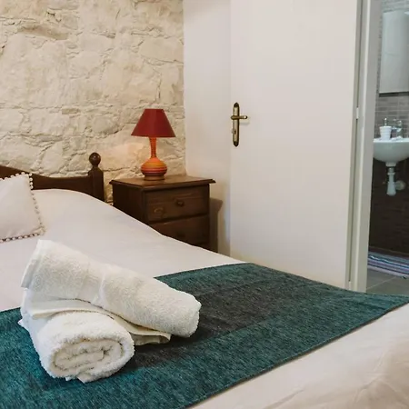 Charming 3-bedroom In Heart Of Vasa Koilaniou Vila