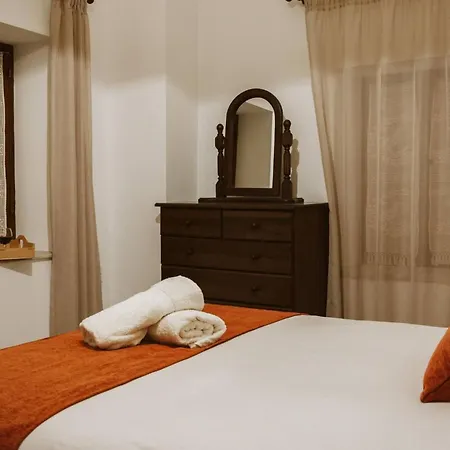 Charming 3-bedroom In Heart Of Vasa Koilaniou Villa *