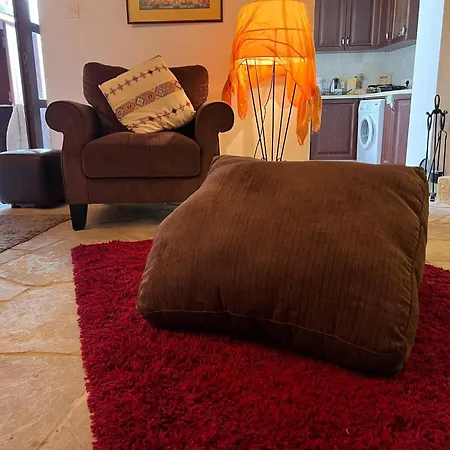 Charming 3-bedroom In Heart Of Vasa Koilaniou Villa *