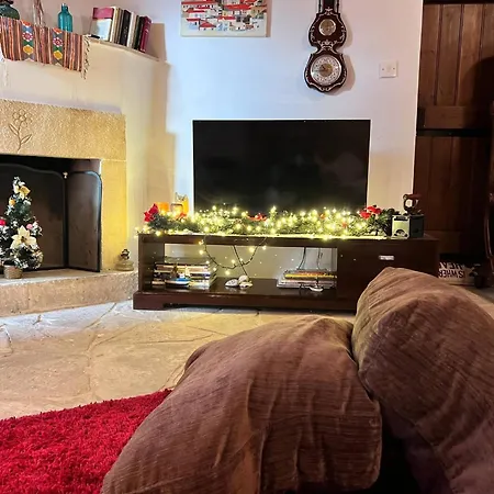 Charming 3-bedroom In Heart Of Vasa Koilaniou Vasa Kilaniou