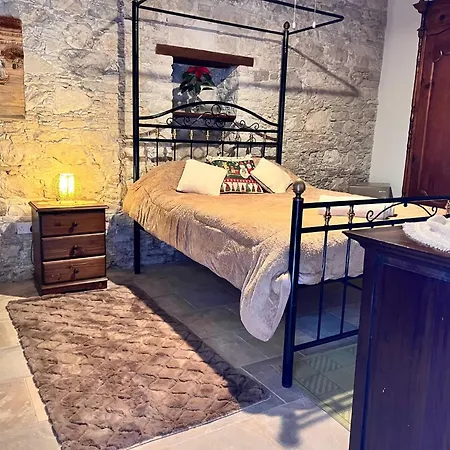 Charming 3-bedroom In Heart Of Vasa Koilaniou Vila *