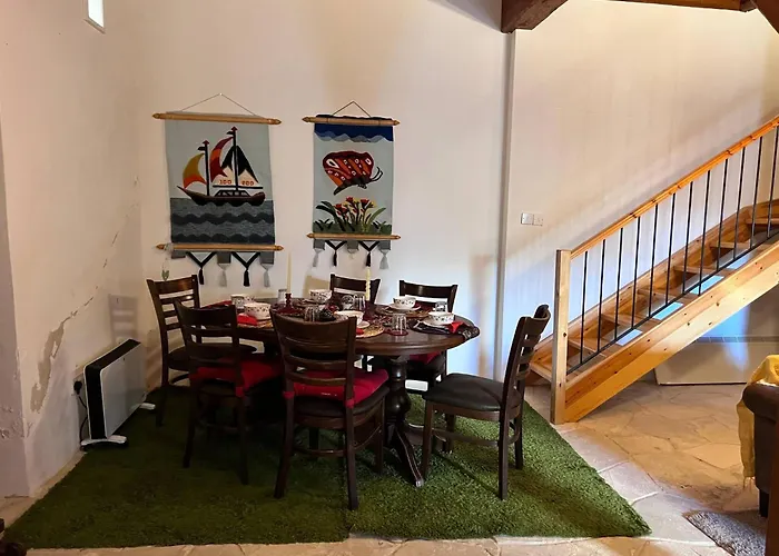 Charming 3-bedroom In Heart Of Vasa Koilaniou * Βάσα Κοιλανίου