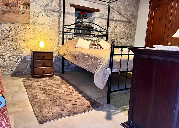 Βίλα Charming 3-bedroom In Heart Of Vasa Koilaniou