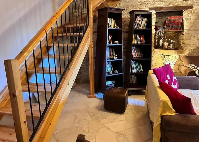 Charming 3-bedroom In Heart Of Vasa Koilaniou *