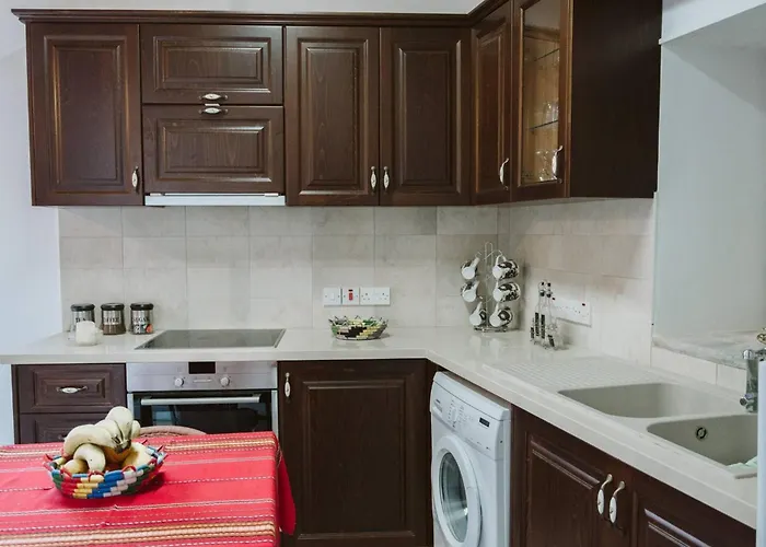 Charming 3-bedroom In Heart Of Vasa Koilaniou Βίλα