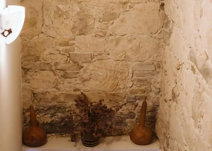 Charming 3-bedroom In Heart Of Vasa Koilaniou