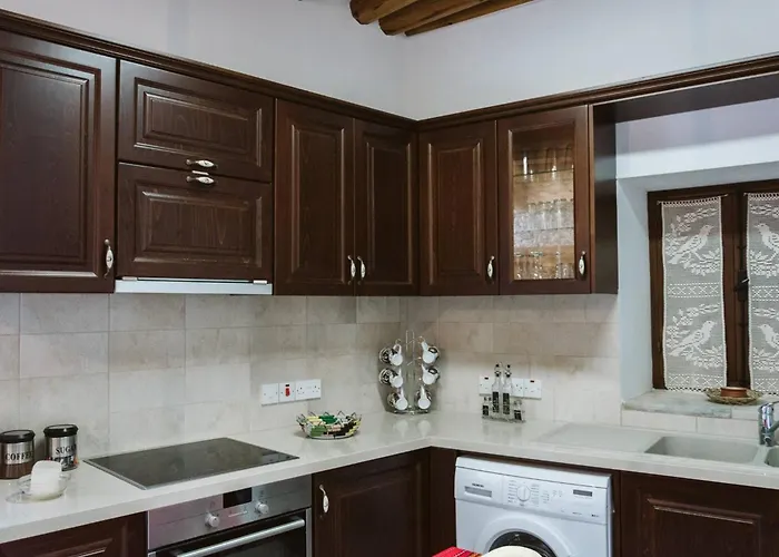 Βίλα Charming 3-bedroom In Heart Of Vasa Koilaniou *
