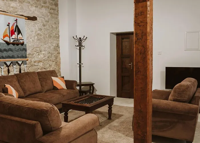 Βίλα Charming 3-bedroom In Heart Of Vasa Koilaniou *