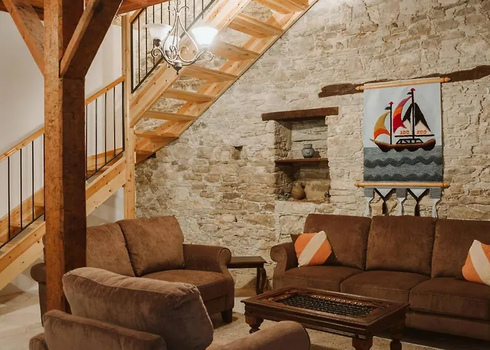 Βίλα Charming 3-bedroom In Heart Of Vasa Koilaniou