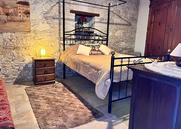 Charming 3-bedroom In Heart Of Vasa Koilaniou Βίλα *